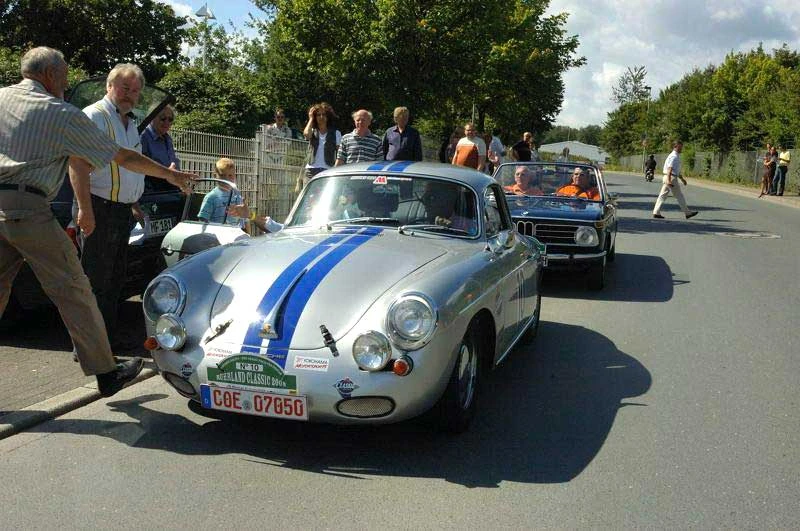 Oldtimer bei Rallye
