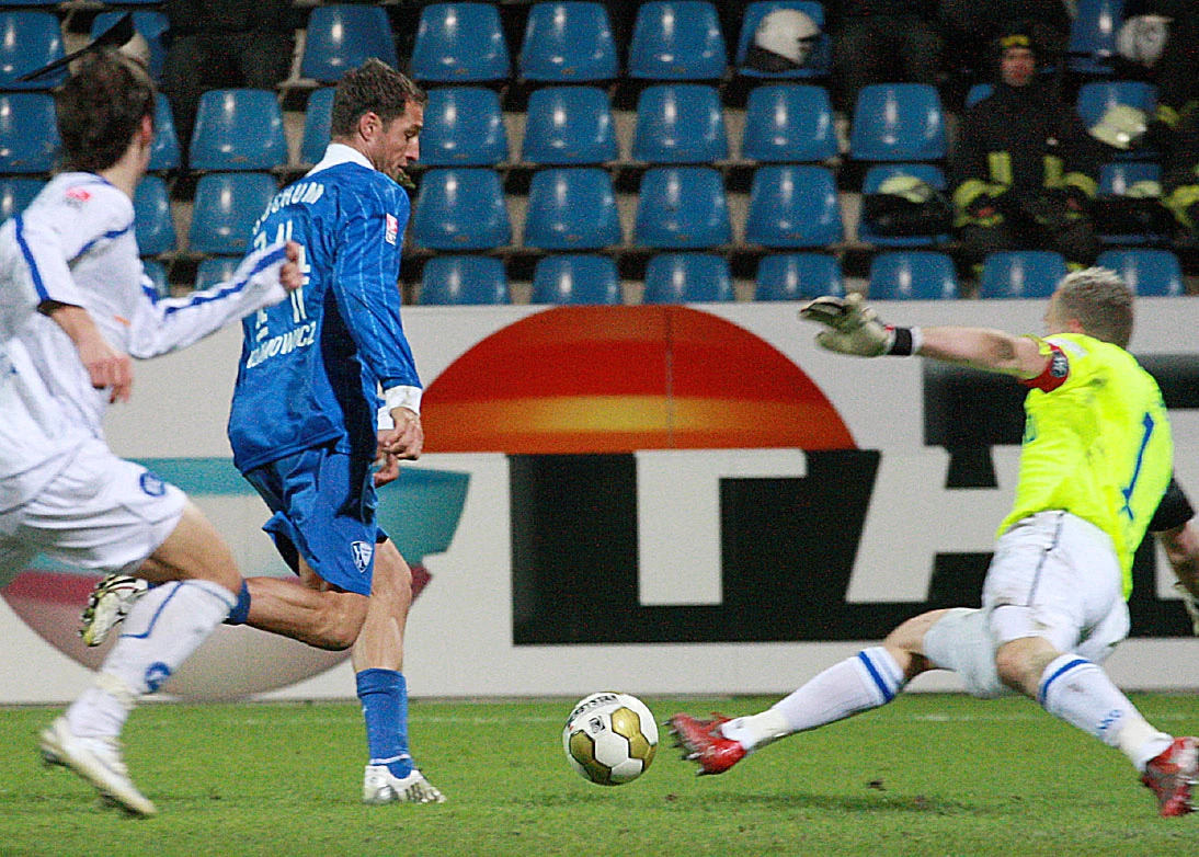 Diego Klimowicz auf dem Weg zu seinem ersten Treffer für den VfL Bochum.