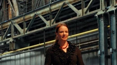 Esther Münch hat die Torwand fest anvisiert.