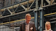 Thomas Ernst beim Torwandschießen.