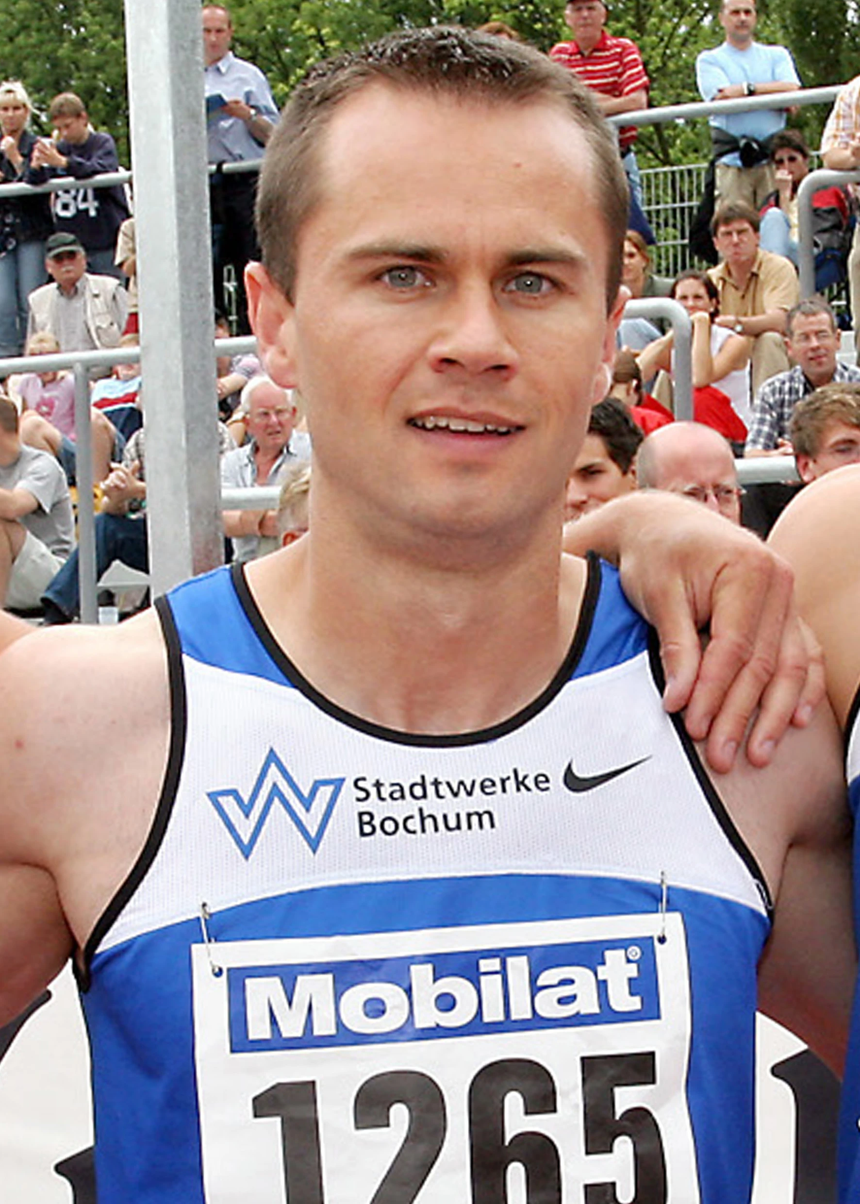 Alexander Kosenkow im blauen Leichtathletik-Dress des TV Wattenscheid
