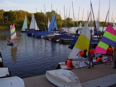 Segelboote am Kemnader See