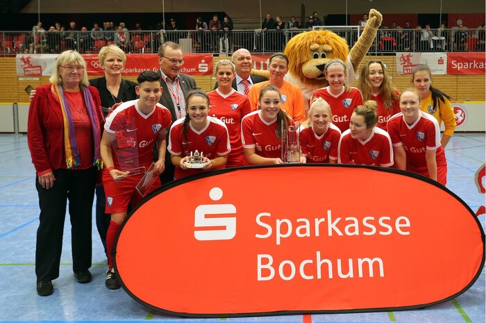 WS17011502 Sparkassenmasters Sieger Damen VfL Bochum.jpg