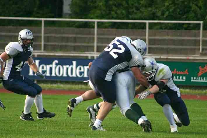 American Footballer im Kampf ums Ei.