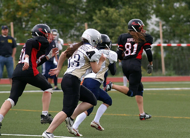 Simone Kreimer startet zum 90-Yard Touchdown.