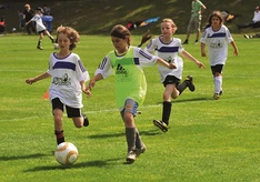 Fußballspielende Mädchen