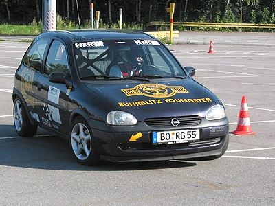 Corsa beim Slalom