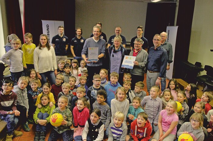 2019-11-20 Sportliche Grundschule Neulingschule Gruppenbild_2310 Kopie.jpg