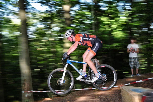 Mountainbiker Florian Kortüm im Gelände