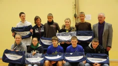 Überreichung Sporttaschen Peter-Petersen Schule