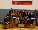 2012-12-10_Überreichung Sporttaschen an Freie Schule_web.jpg