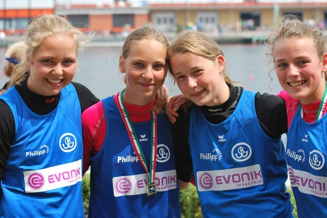 Junge Kanutinnen des Kanuclubs Wiking