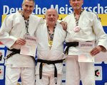 Jürgen Wagner (Mitte) von der Polizei Sportvereinigung Bochum wurde in seiner Altersklasse bis 90 kg Deutscher Judo-Meister.