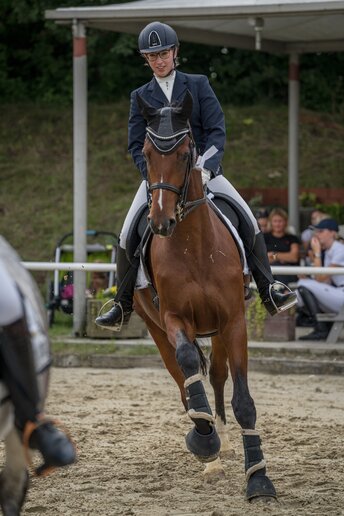 Bochumer Reiterschaft Sommerturnier 23 Anna Brunke Kopie.jpg