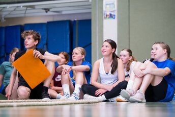 Jugendliche Sporthalle