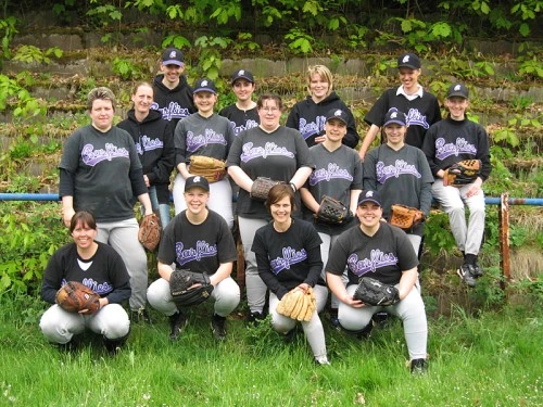 Gruppenfoto von Barflies-Damen