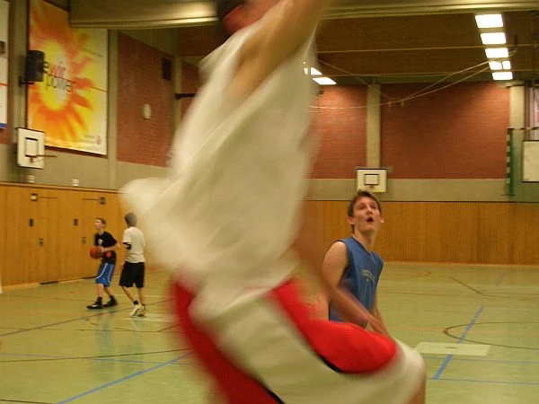 rewirpower-basket-night