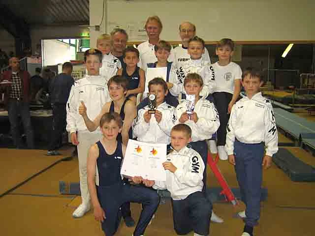 Trainer und Turner des Turnzentrums Bochum.