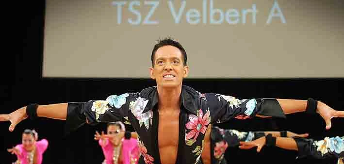 Tanzformation bei Deutscher Meisterschaft