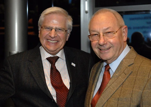 Der Sprecher der Ständigen Konferenz der Fachverbände Hans-Jürgen Zacharias (rechts), Präsident des Rheinischen Turnerbundes, und sein Stellvertreter Franz-Josef Probst, Vorsitzender des Leichtathletik-Verbandes Nordrhein